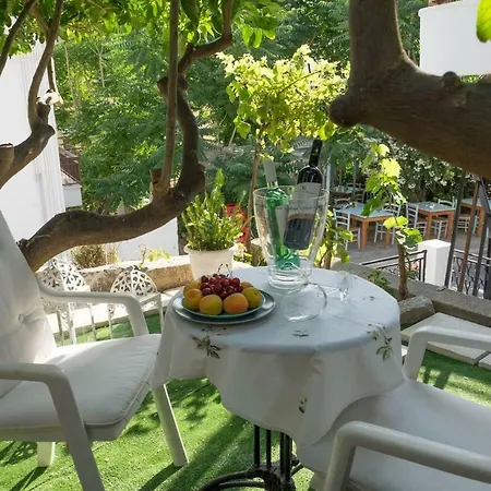 Luxury Maria * Agios Nikolaos (Crete)